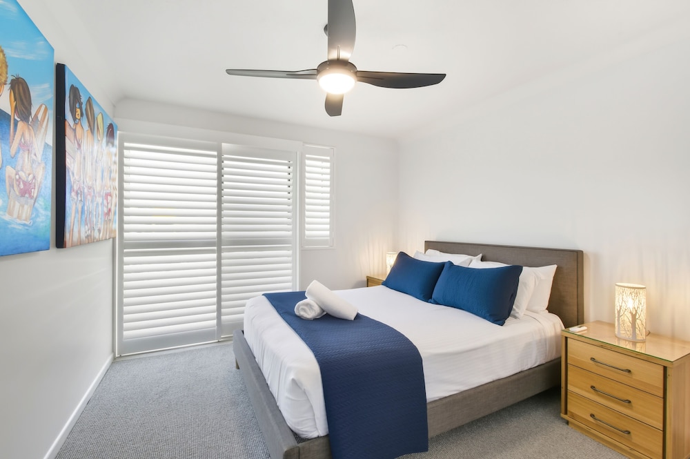 3 BEDROOMS, SUPERIOR, OCEAN VIEW, TWO STORY