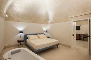 PREMIUM, STUDIO, SUITE, QUEEN BED