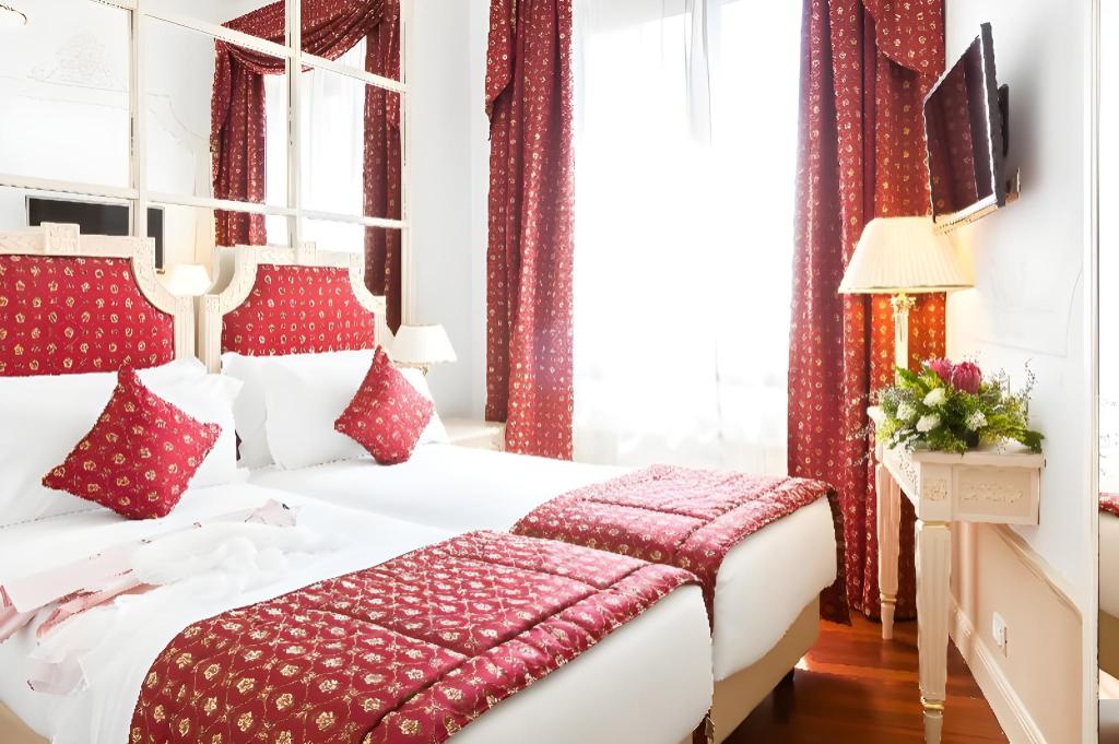 غرفة قياسية بسرير كوين، Radisson Blu Ghr Hotel Rome 3/10