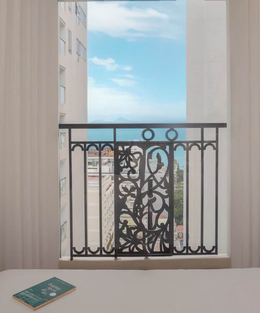 Bonjour Nha Trang Hotel 8/50