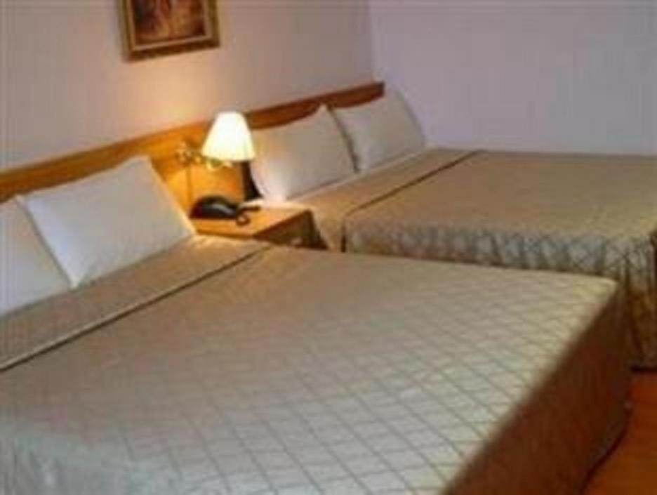 Gau Shan Ching Hotel 14/23