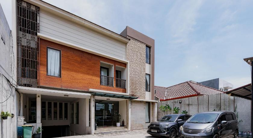 Reddoorz Plus @ Tb Simatupang 38/49