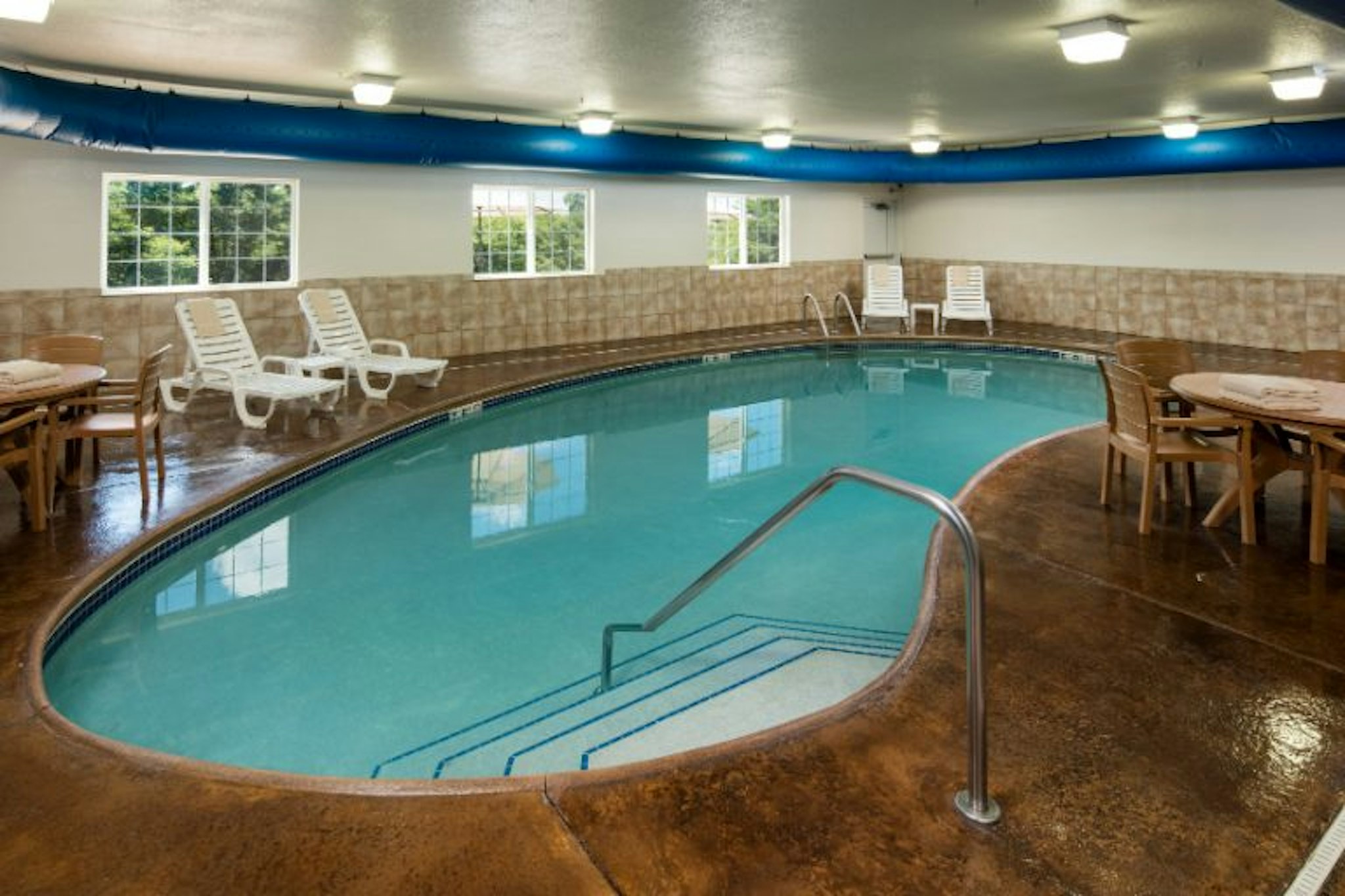 Irish Cottage Inn & Suites 3/5