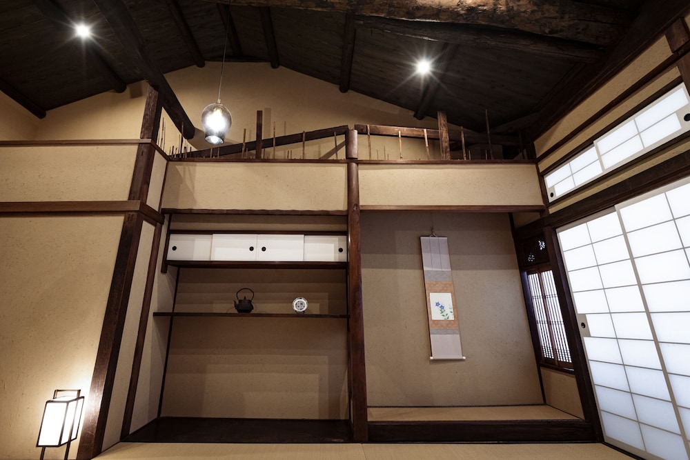 Rinn Premium Machiya Townhouse Kyoto Nijo Castle North [VR] 8/50