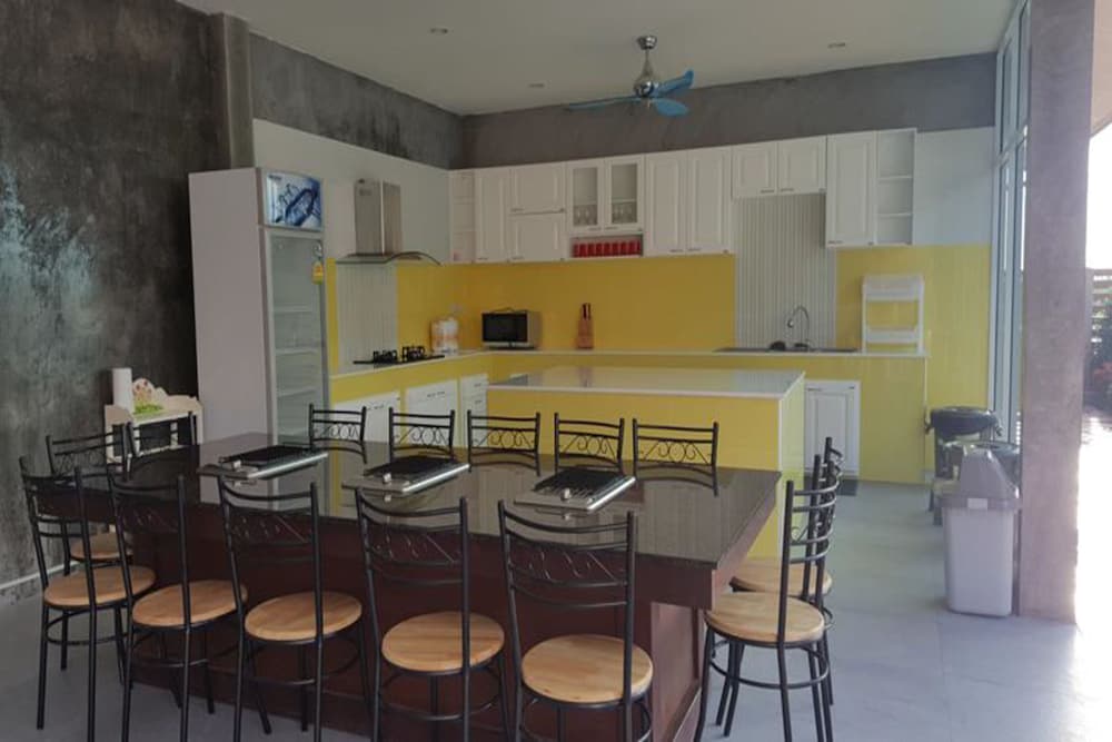 Baan Hansa 15/18