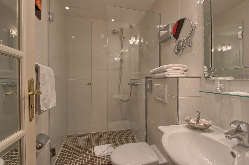 Timhotel Tour Montparnasse 16/61