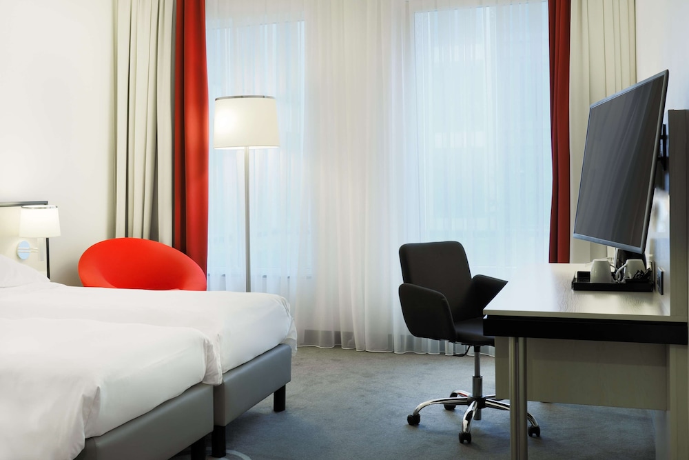 Park Inn by Radisson Brussels Midi 65/73