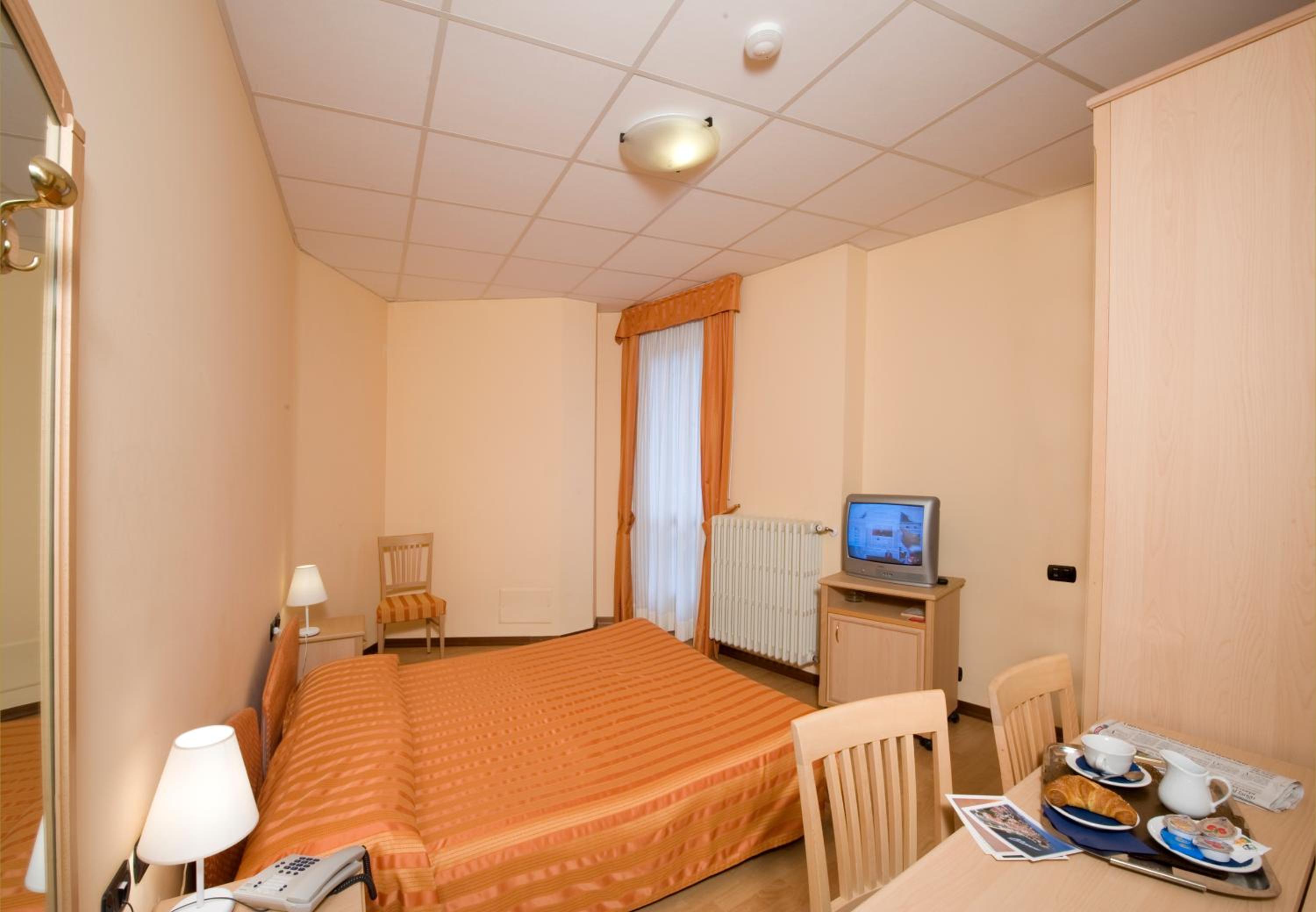 Hotel Residence Dei Fiori 34/50