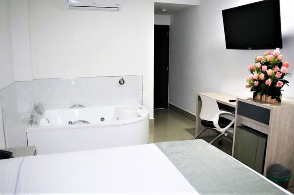 Hotel Lleras Express 19/41