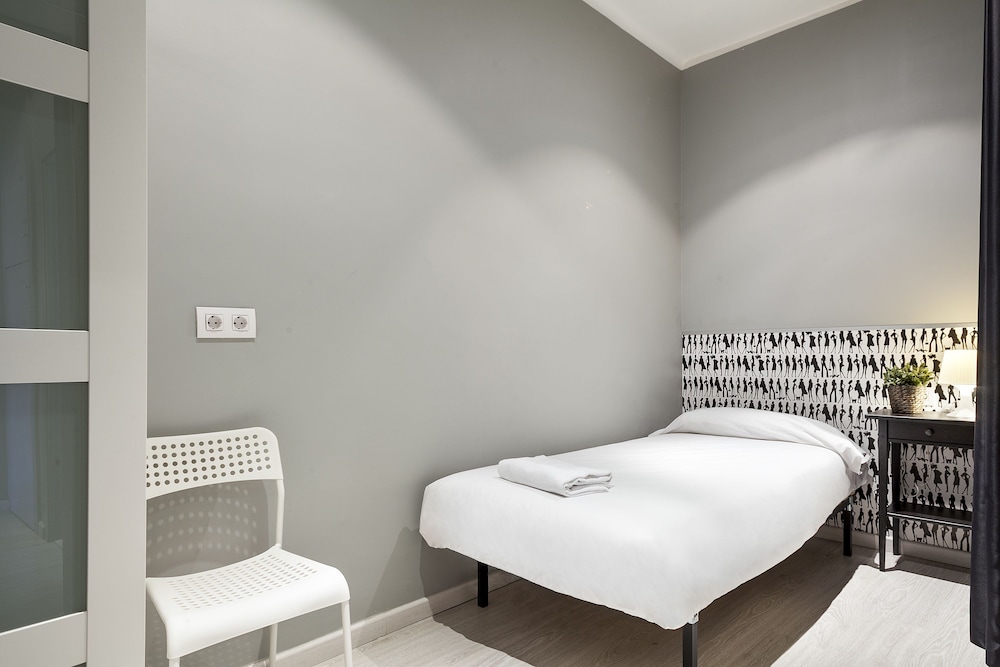 Fira Centric Apartments 21/72