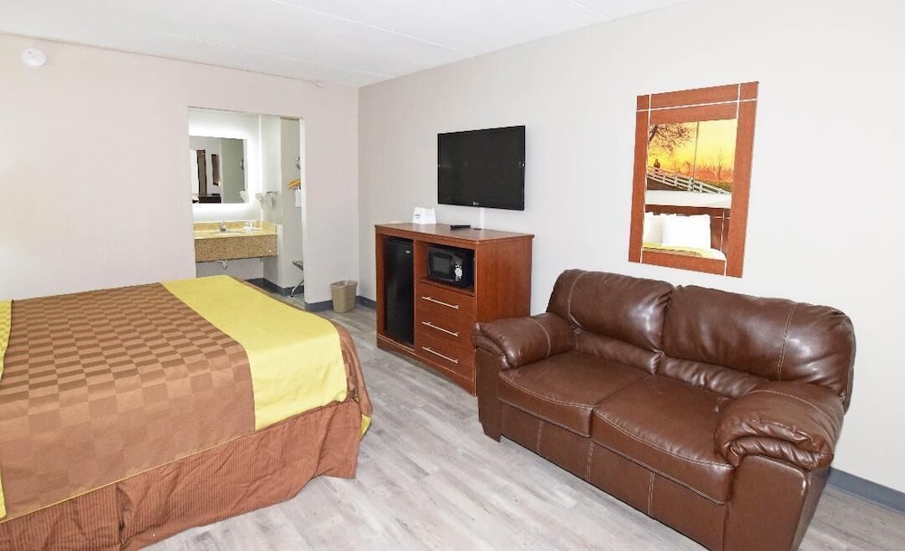Days Inn by Wyndham Midland 17/25