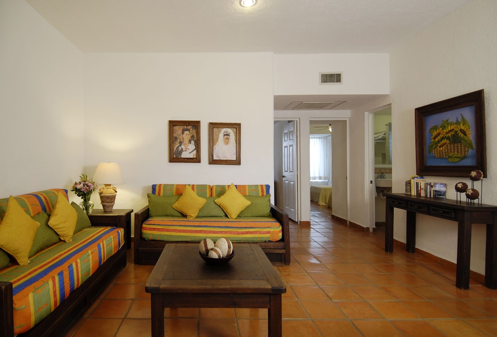 Las Palmas Condominios 16/36