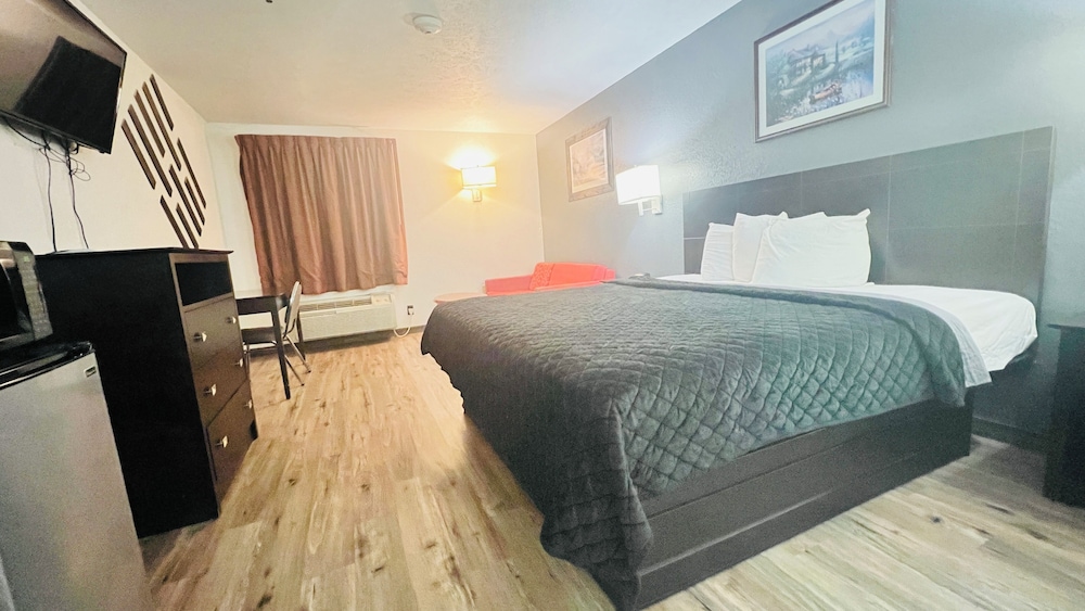 Americas Best Value Inn & Suites Pinckneyville 18/59