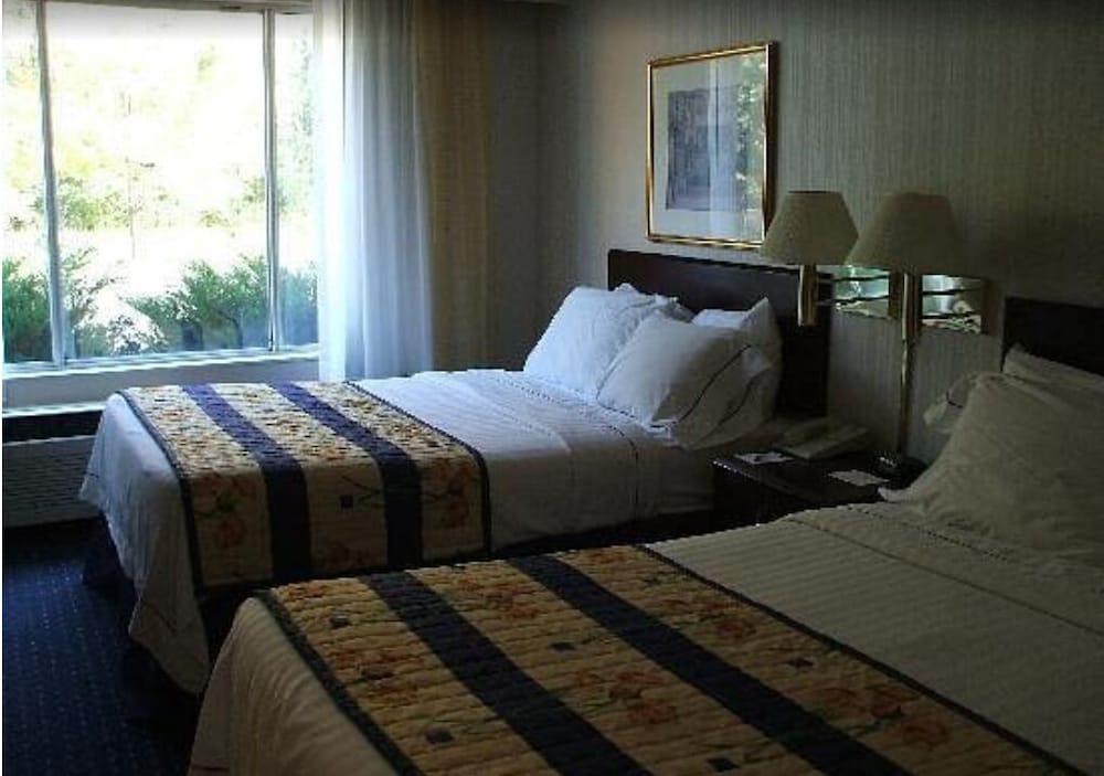 Kings Inn And Suites Mason Ex Springhill Suites By Marriott Cincinnati Northeast 8/27