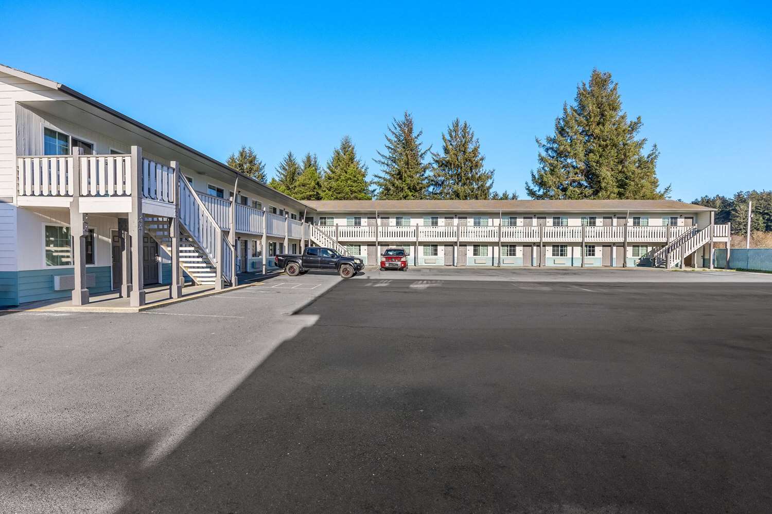 Super 8 by Wyndham Crescent City 10/15