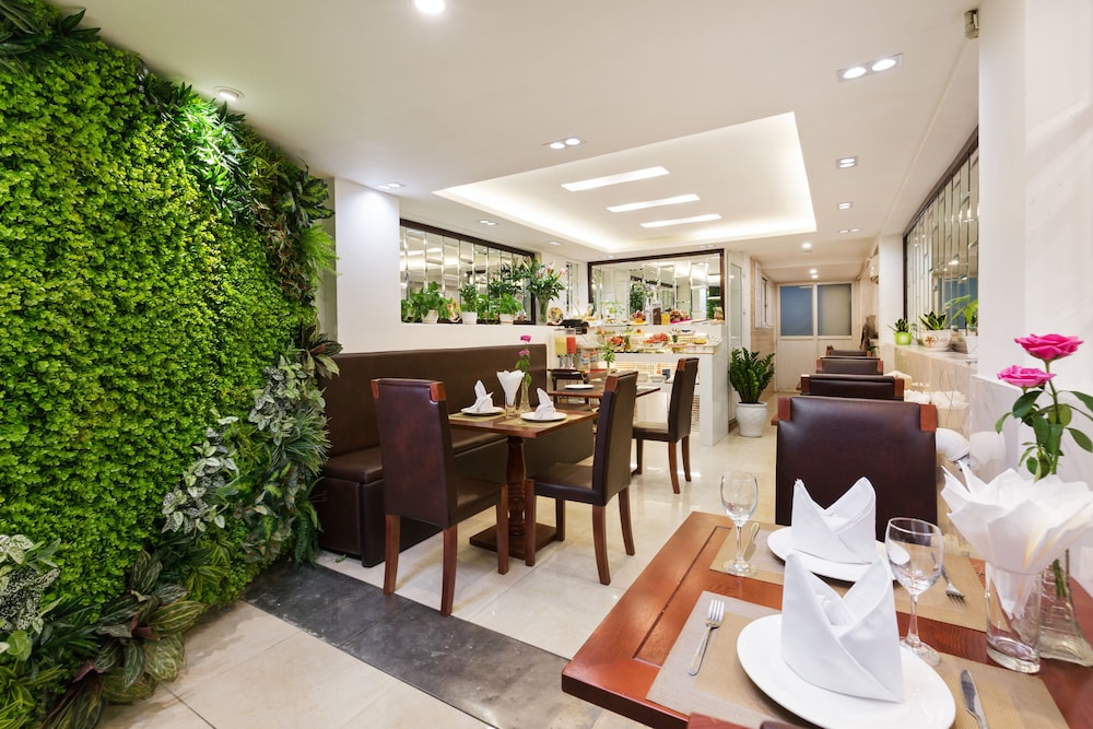 S Central Hotel 30/33