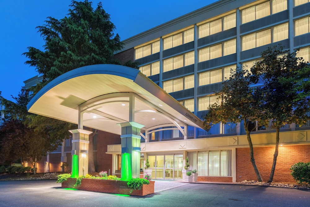 HOLIDAY INN CHARLOTTESVILLE-MONTICELLO 2/45