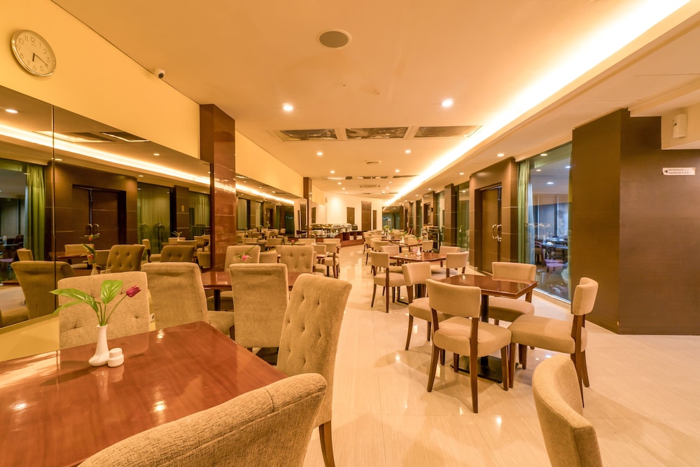 Sofyan Hotel Cut Meutia 49/63