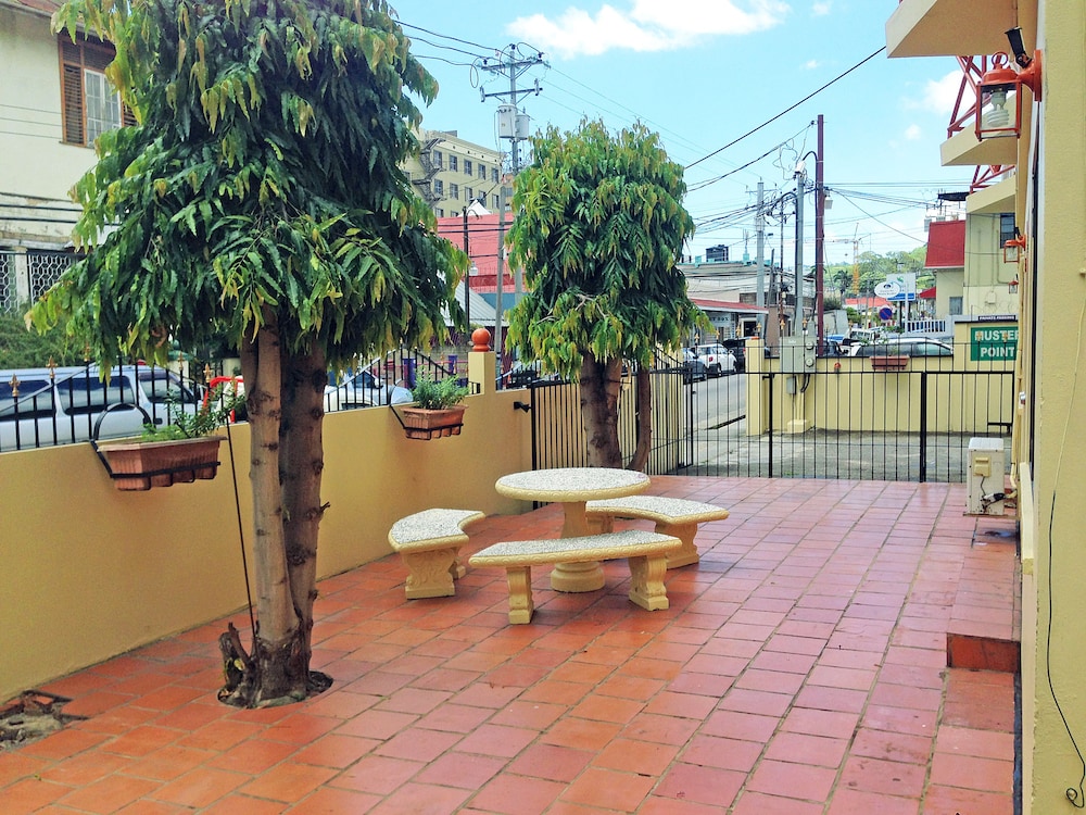 Sundeck Suites 9/15