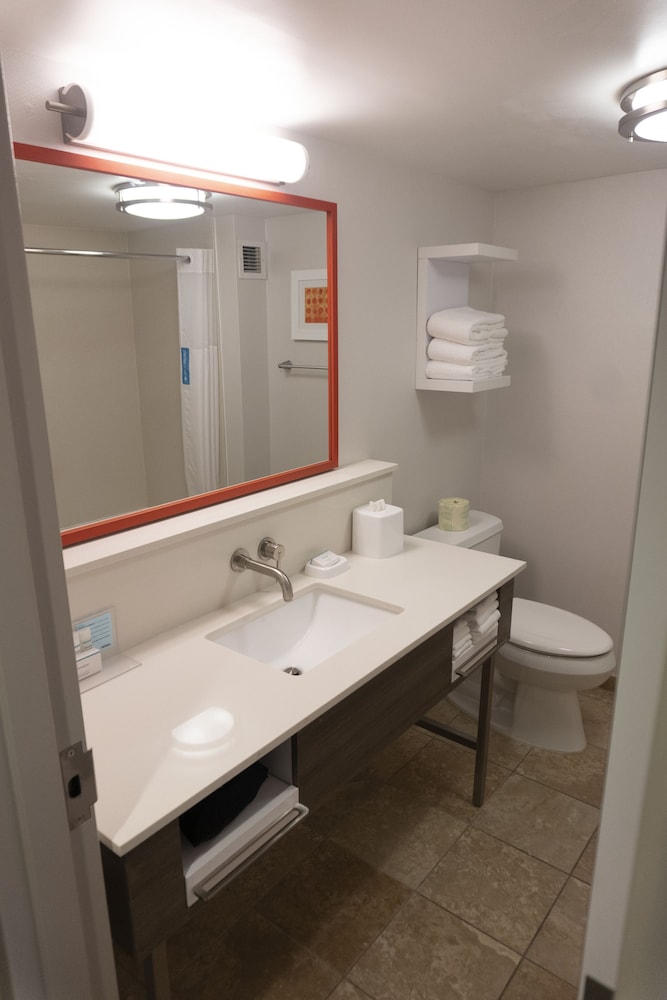 استوديو بسريرين كوين، Hampton Inn Rock Hill 6/6