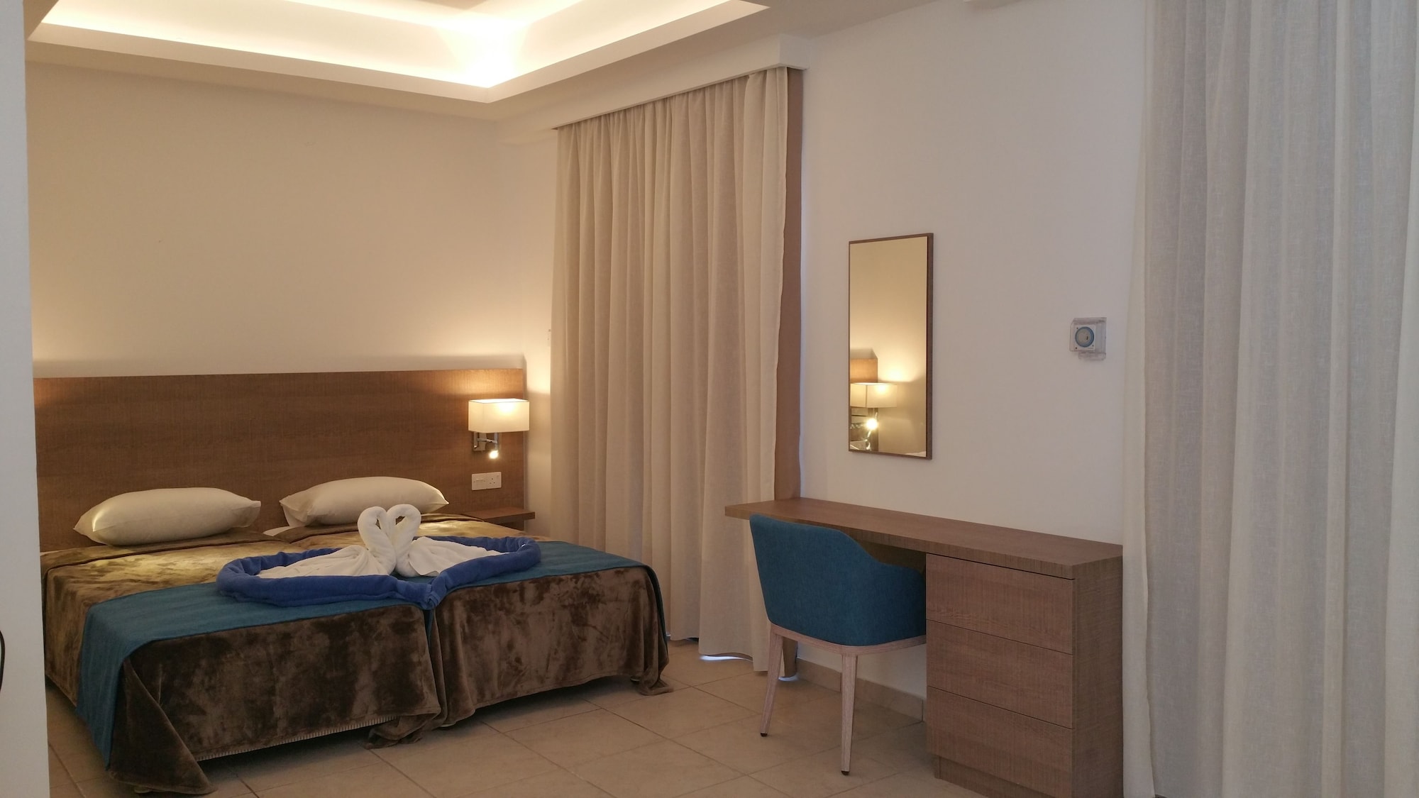 Studio, Suite, Twin Beds, Pool and Sea View