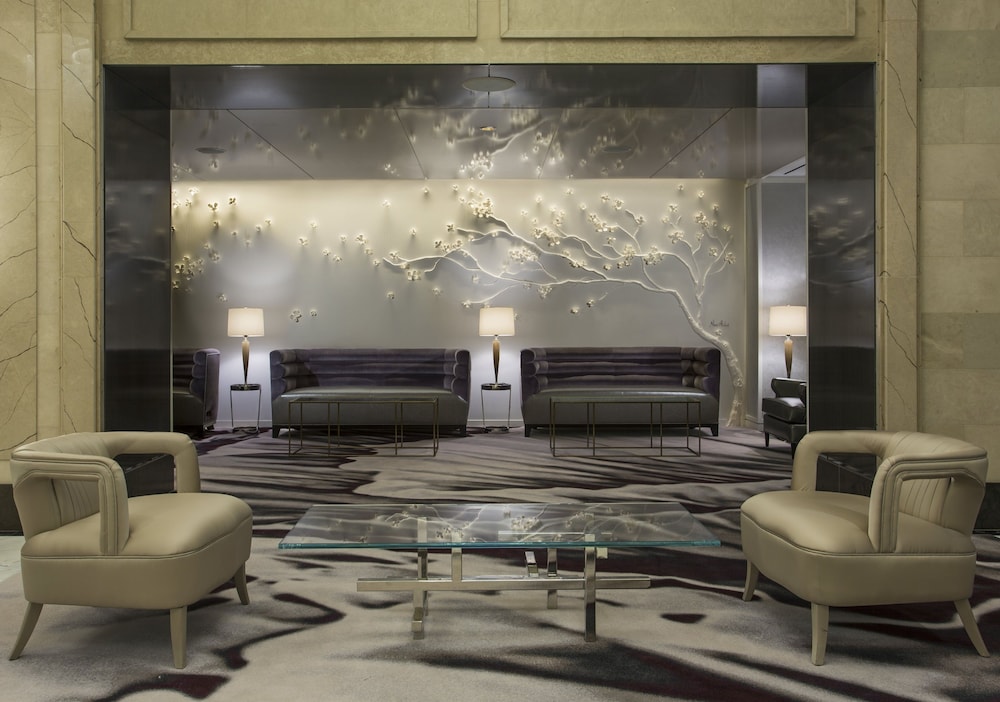 Loews Regency Hotel 31/84