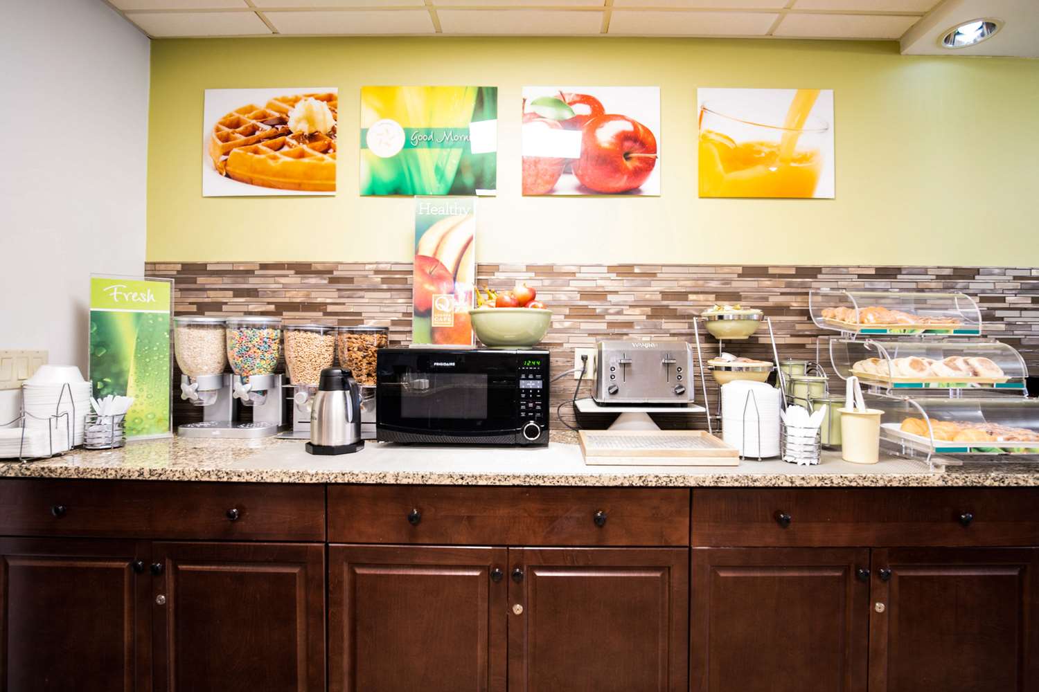 Quality Inn Cromwell - Middletown 8/37