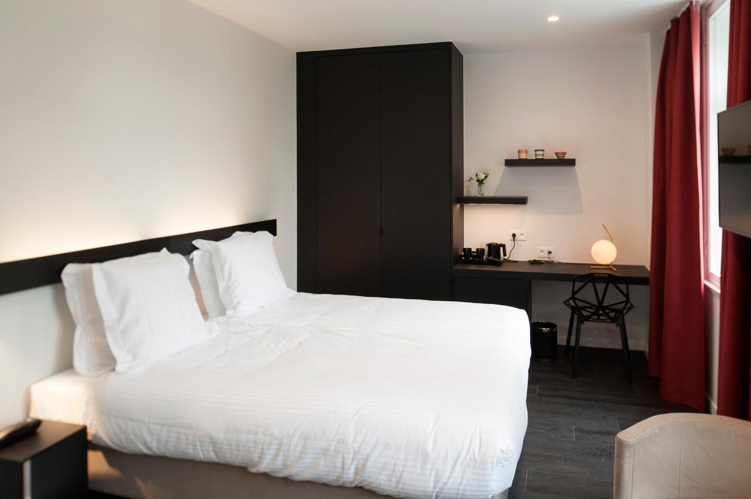 SUPERIOR, TWIN BEDS