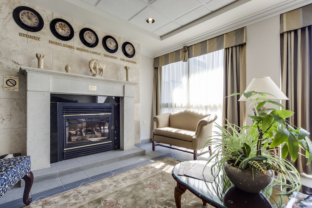 Monte Carlo Inn Oakville Suites 48/68
