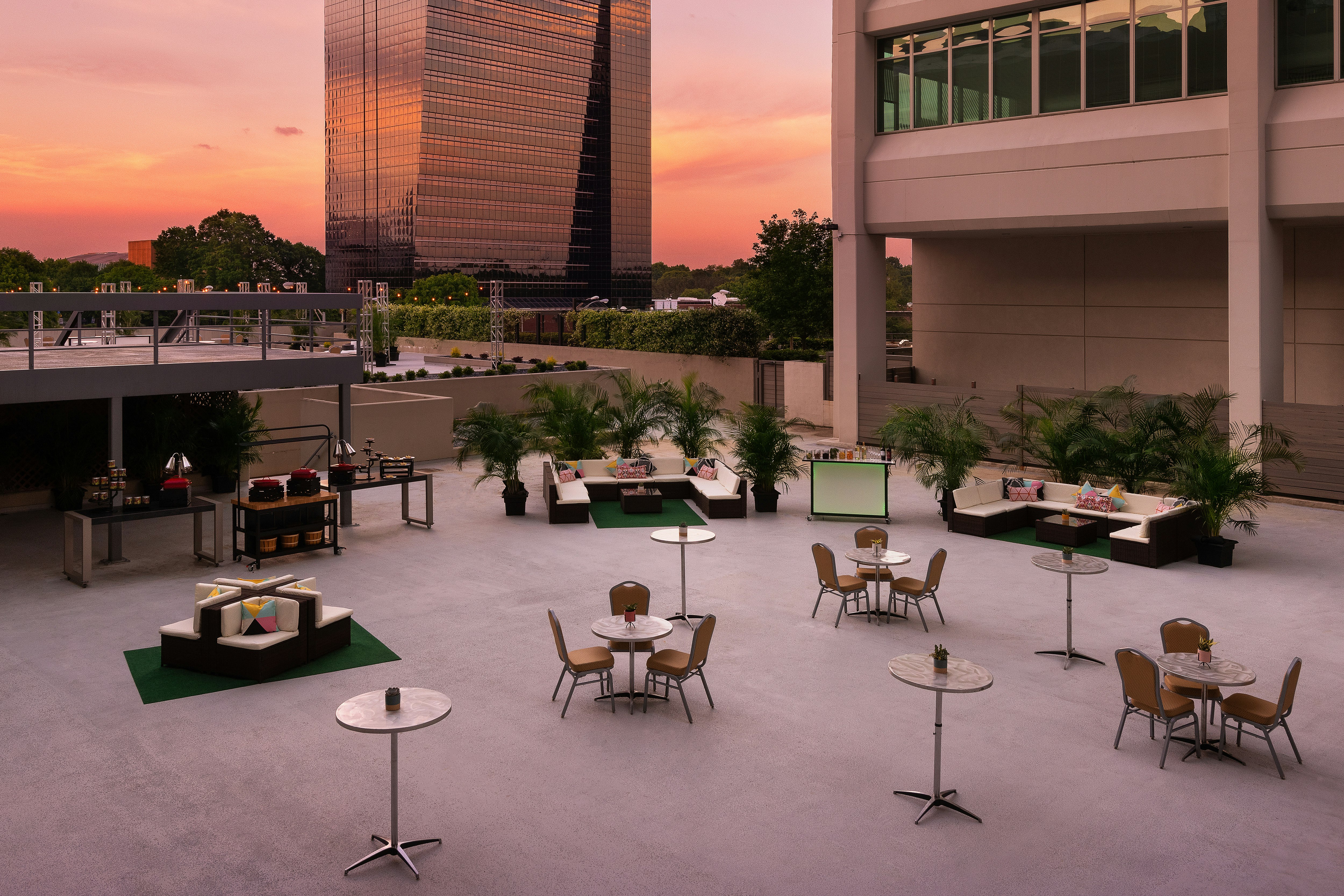 Hilton Atlanta Hotel 70/72