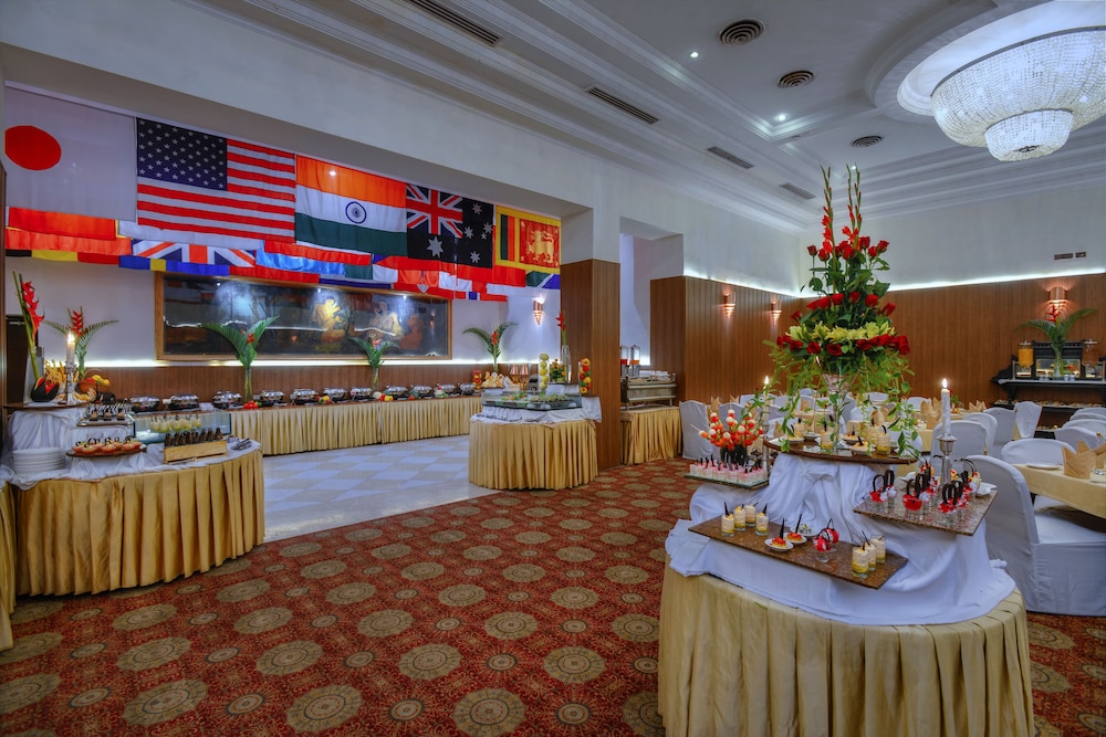 Clarks Hotel 46/50