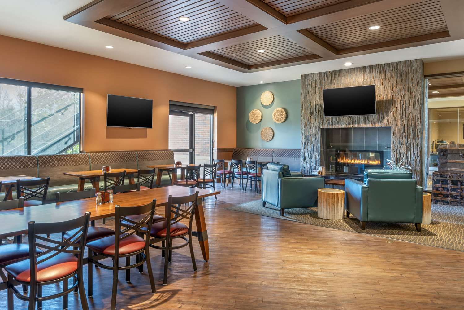 Best Western Premier Boulder Falls Inn 45/66