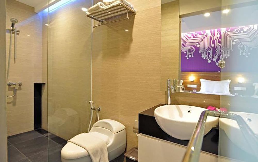 The Life Hotels 23/26