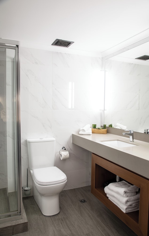 CAPITAL EXECUTIVE APARTMENT HOTEL 32/32