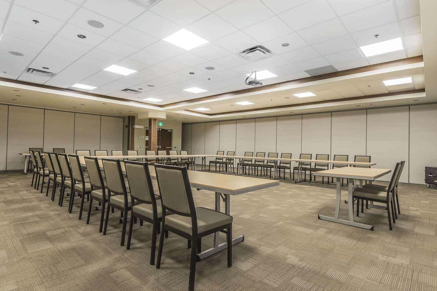 Quality Hotel & Conference Centre Campbellton 8/13