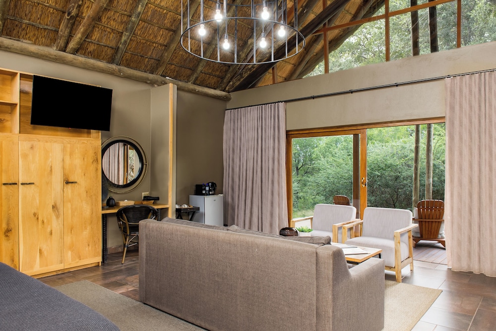 Black Rhino Game Lodge 13/69