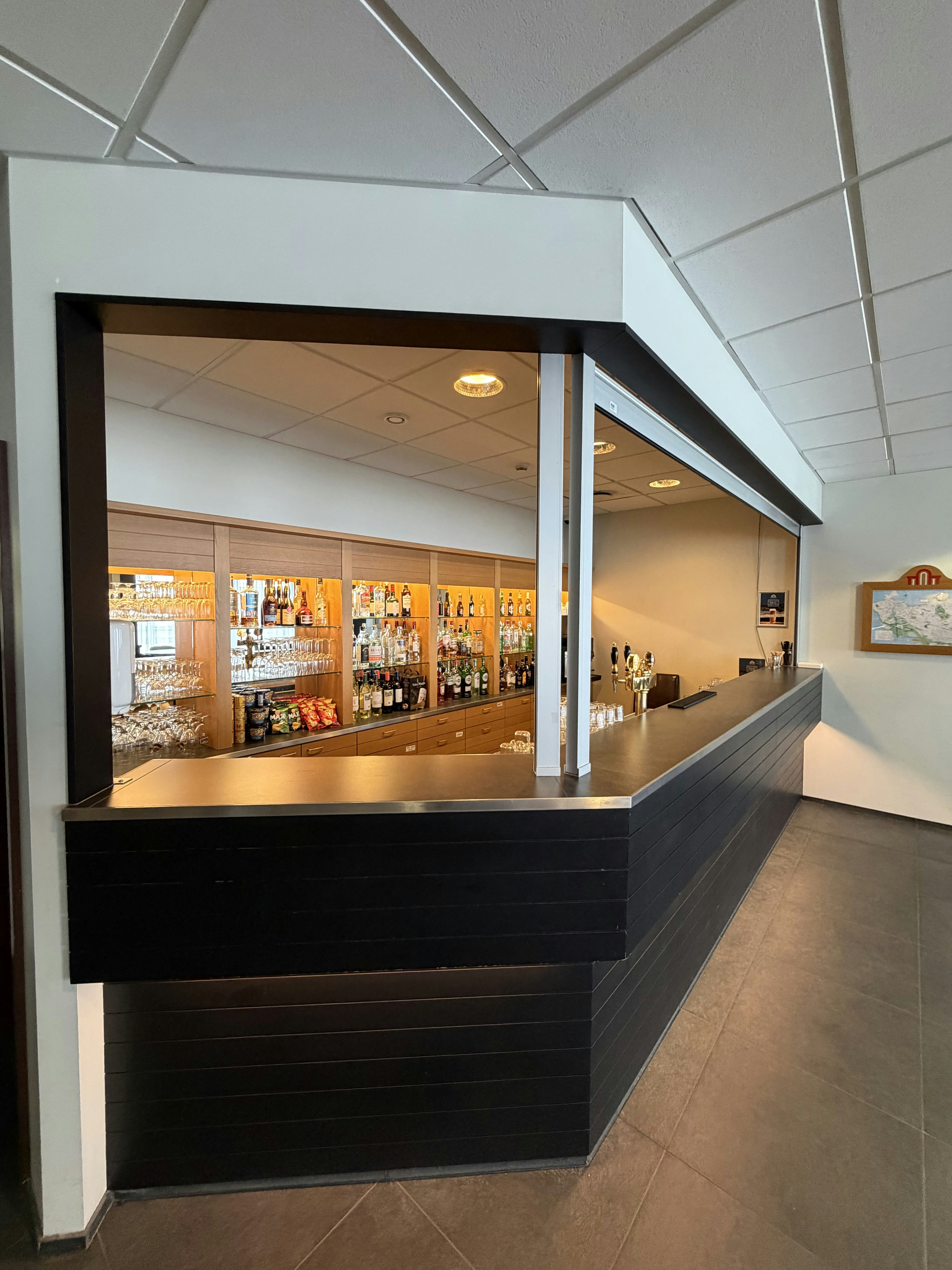 Cabin Hotel 14/71