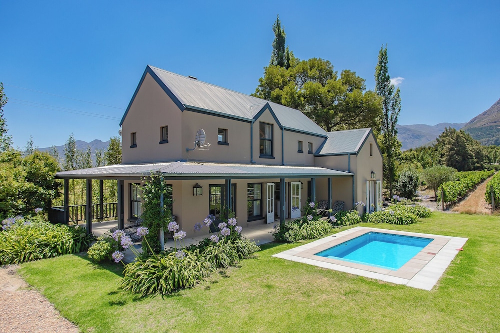 Rose Cottage 40/50