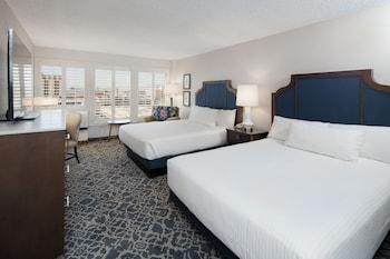 DELUXE, 2 QUEEN BEDS, ACCESSIBLE