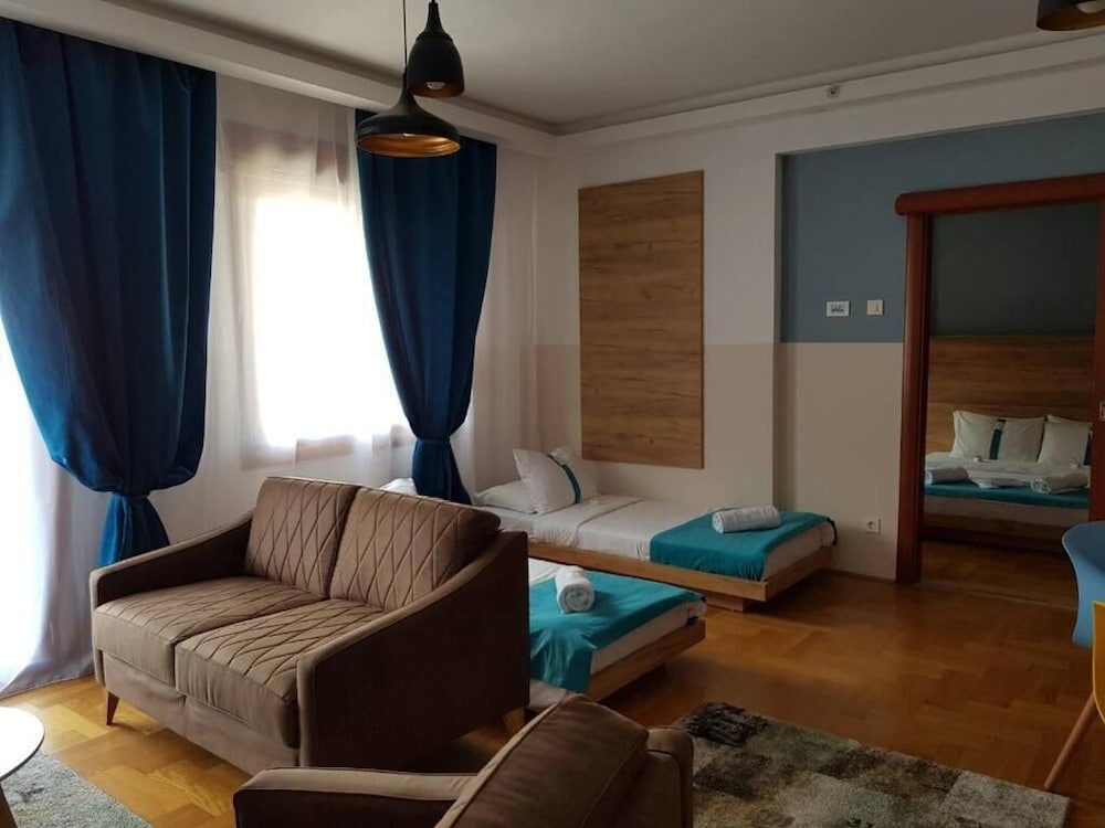 HOTEL MAGNOLIA 23/32