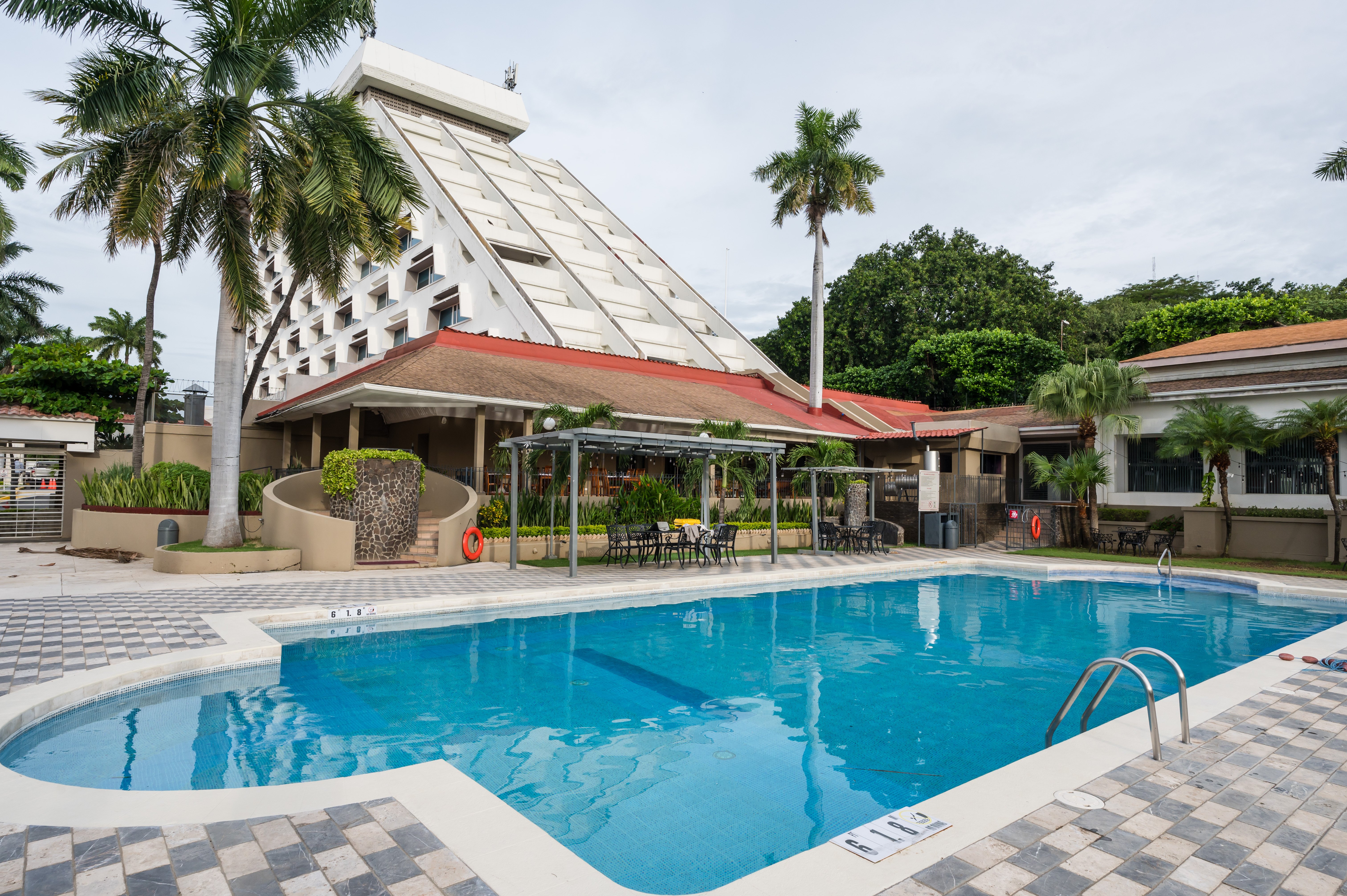 Crowne Plaza Managua 6/81