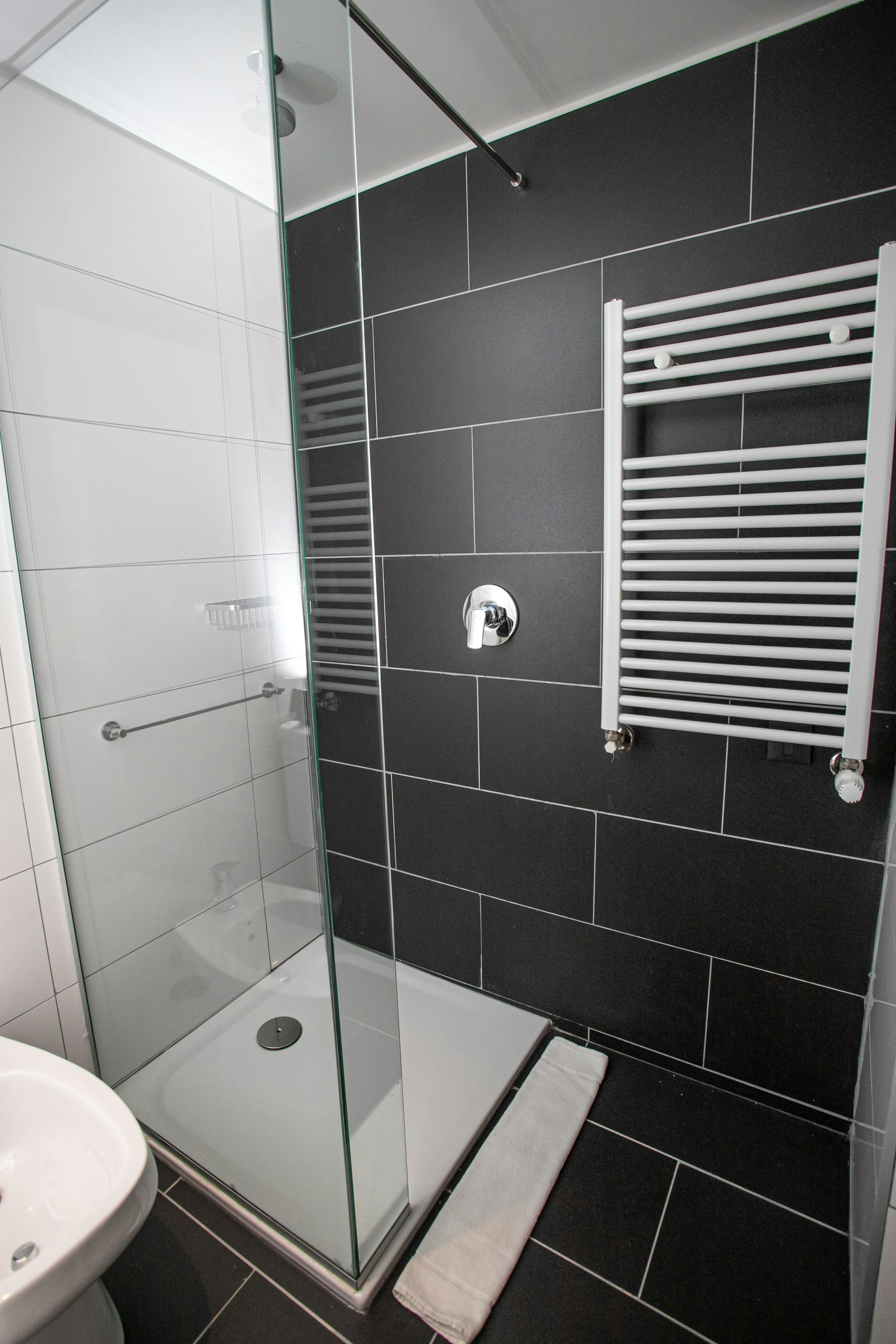 room, 2 double beds, city view