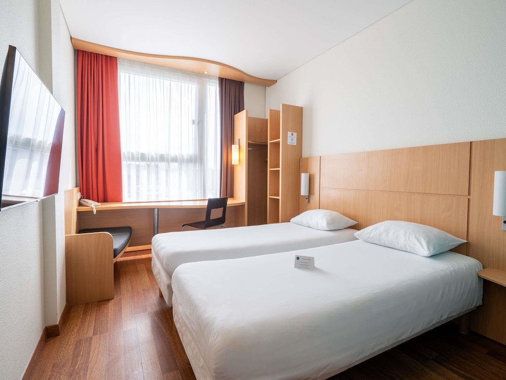 Ibis Kaunas Centre 24/76