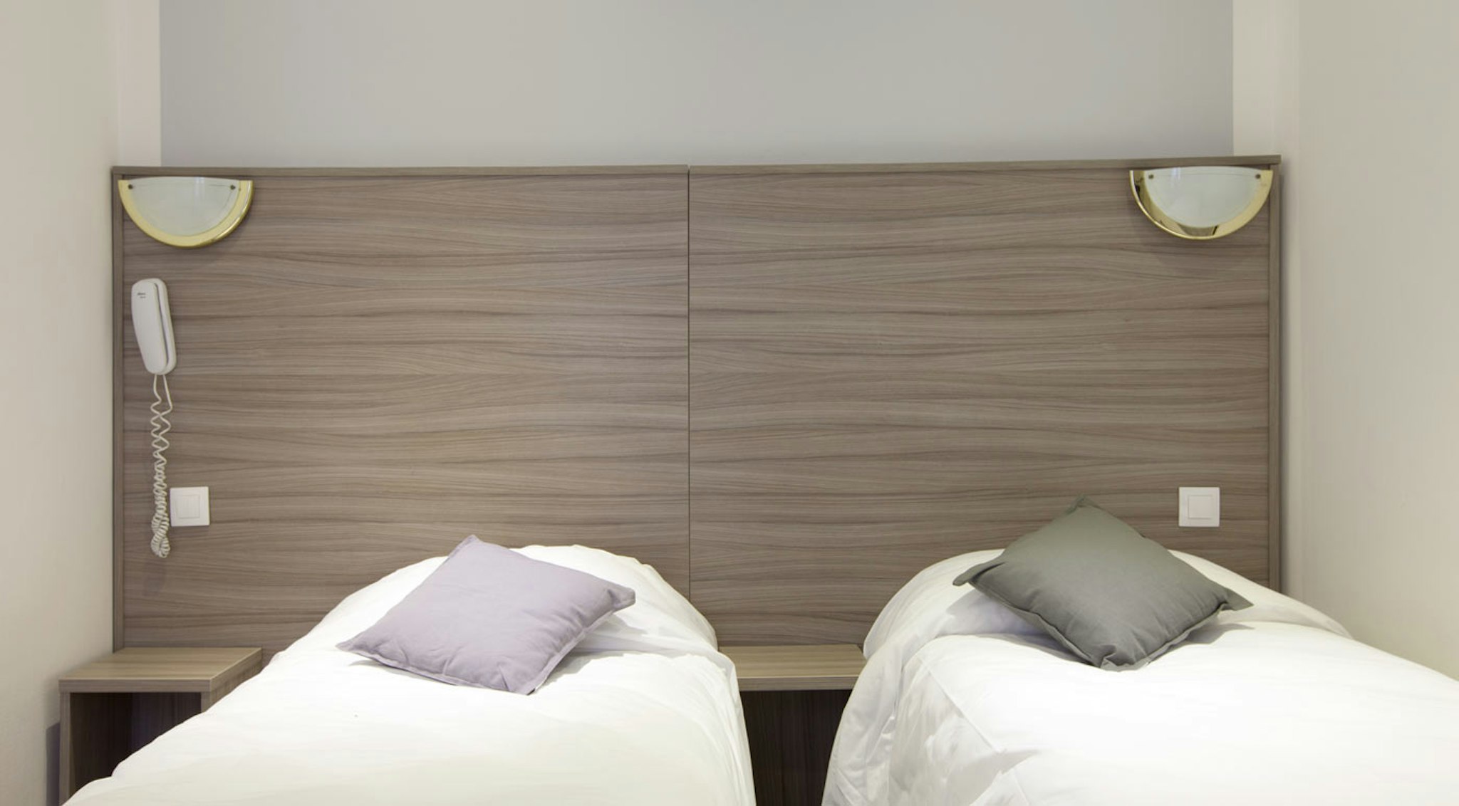 PANAM HOTEL PARIS GAMBETTA (ex Superhotel) 32/50