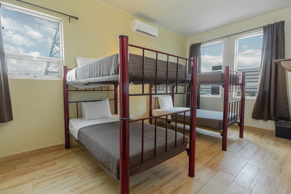 Hotel Plaza Del Arco Express 51/65