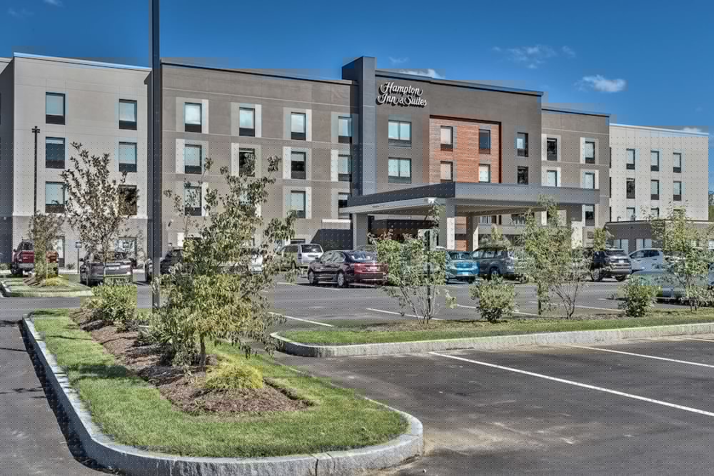 Hampton Inn and Suites Keene 5/47