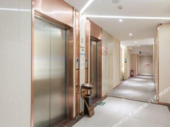 Lavande Hotel (Beijing Railway Station) 19/21