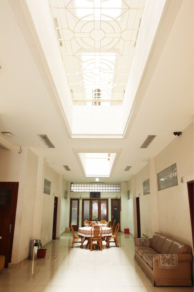 Asoka Hotel 39/48