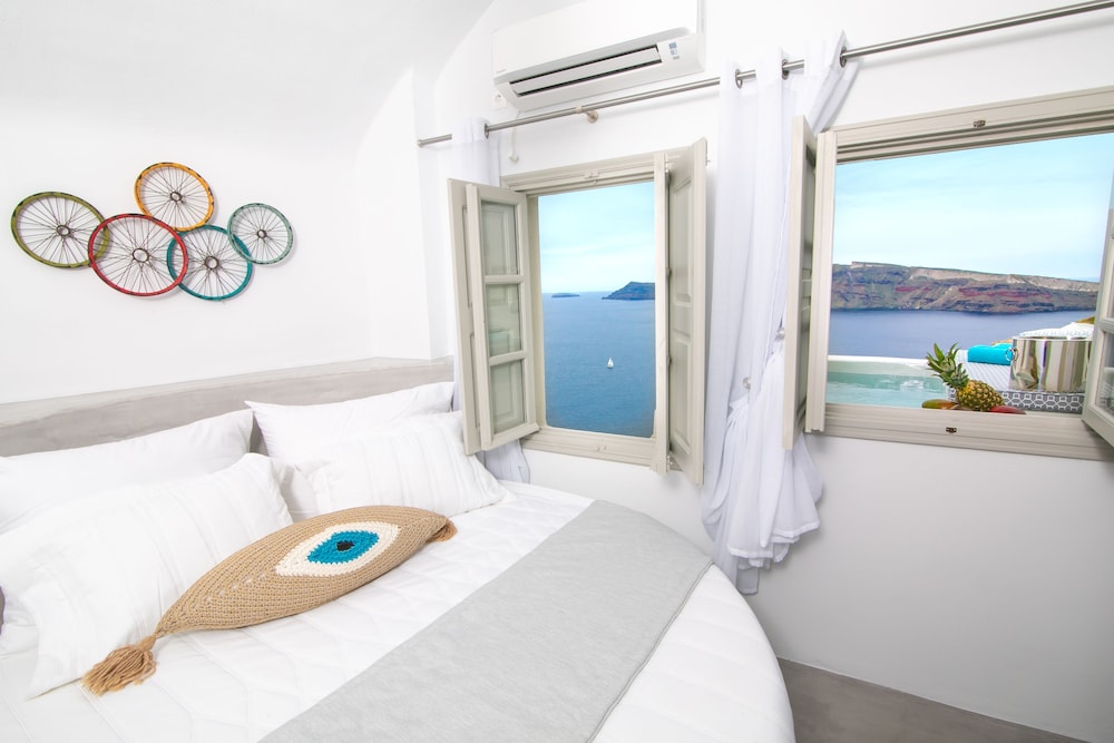 Kaleidoscope Cave Houses Oia 10/50