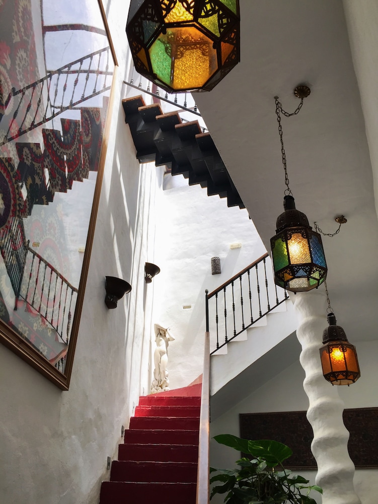 La Casa Del Califa 3/50